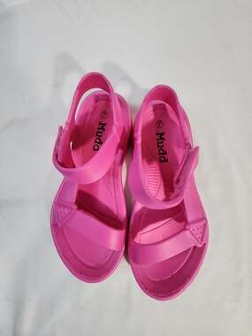 Mudd Women's Pink Rubber Sport Sandals Size 7